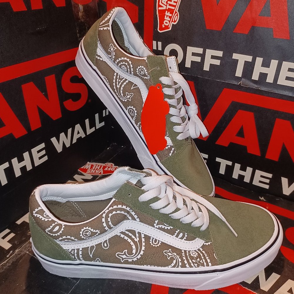 Vans Men's 8/Women's 9.5 Old Skool (Peace Paisley) Grape Leaf VN0A5KRFB0F